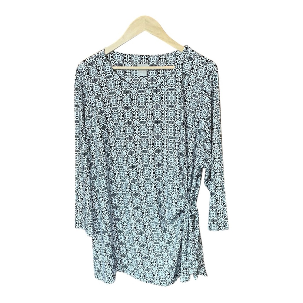 Chico's Geometric Pattern Knit Side Tie Top in Black & White - Size 4 (US 20/22)
